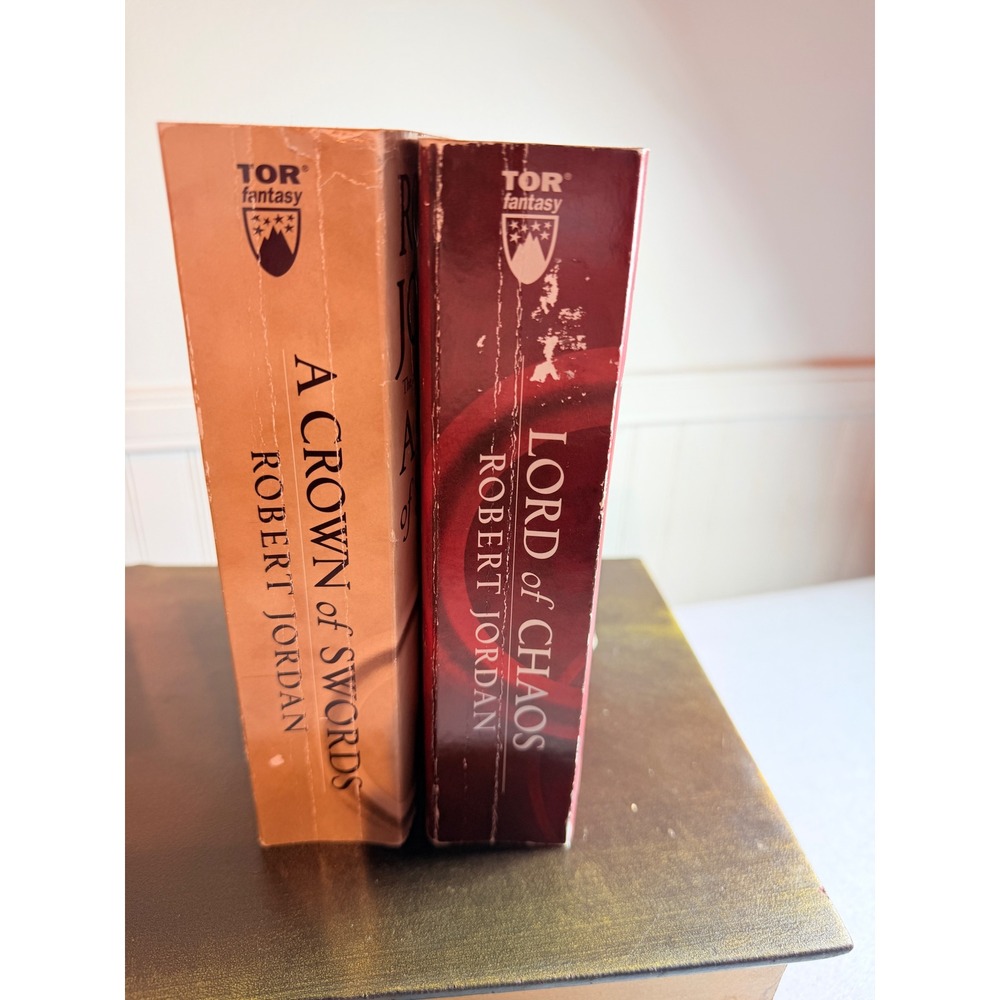 Robert Jordan Wheel of Time Books 6 & 7 Lord of Chaos A Crown of Swords Tor PB